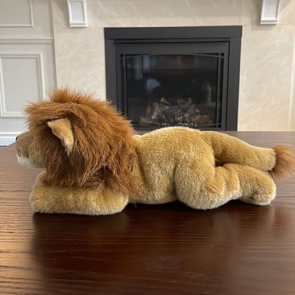 Yomiko Classic Lion Plush Toy Stuffed Animal Excellent Condition 17” long - Picture 3 of 7